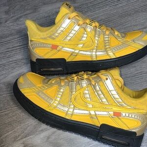 Off-White Vibrant Yellow and Metallic Gold Sneakers